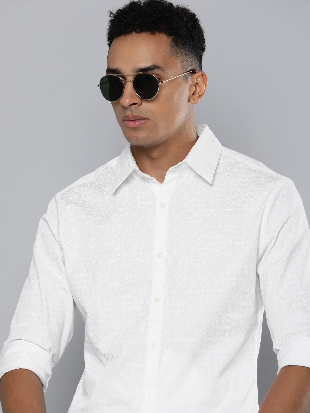 

Levis Slim Fit Geometric Printed Casual Shirt, White