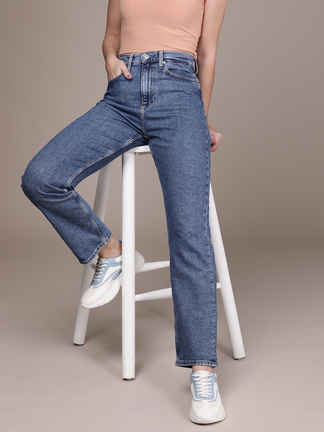 

Calvin Klein Jeans Women Straight Fit High-Rise Light Fade Stretchable Jeans, Blue