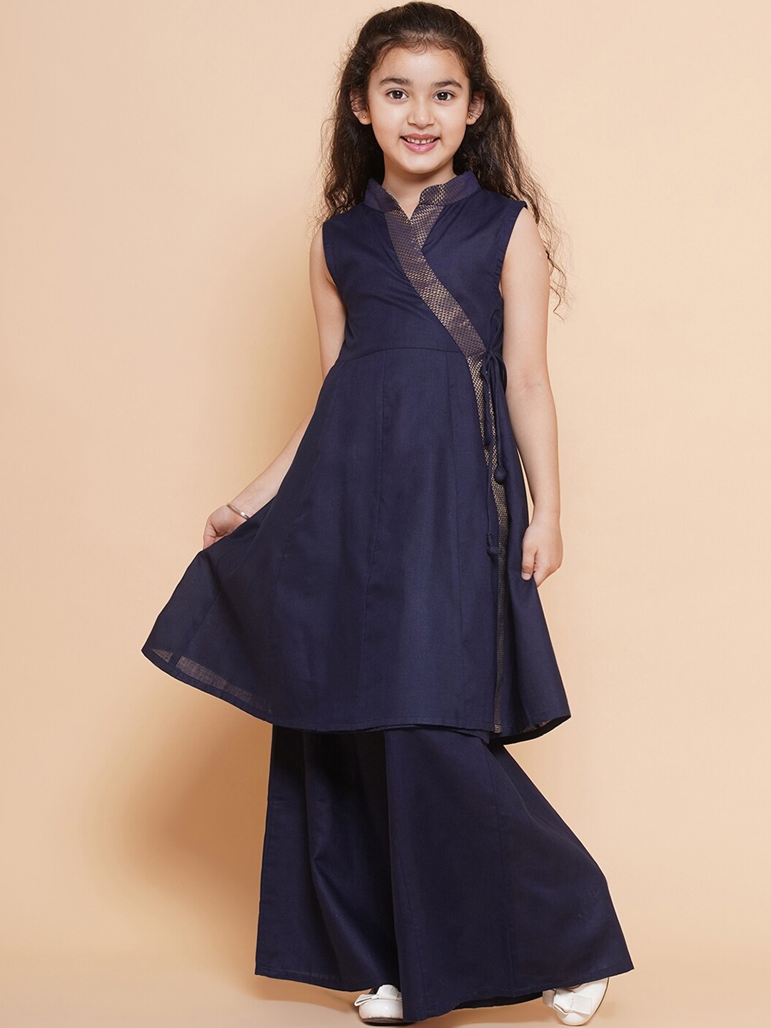 

Bitiya by Bhama Girls Mandarin collar Sleeveless Angrakha Kurta with Palazzos, Navy blue