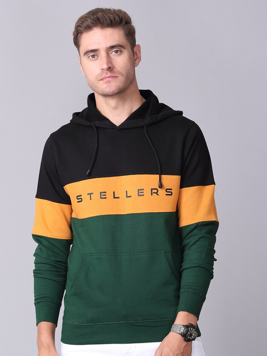 

STELLERS Colourblocked Full Sleeve Hooded Sweatshirt, Black