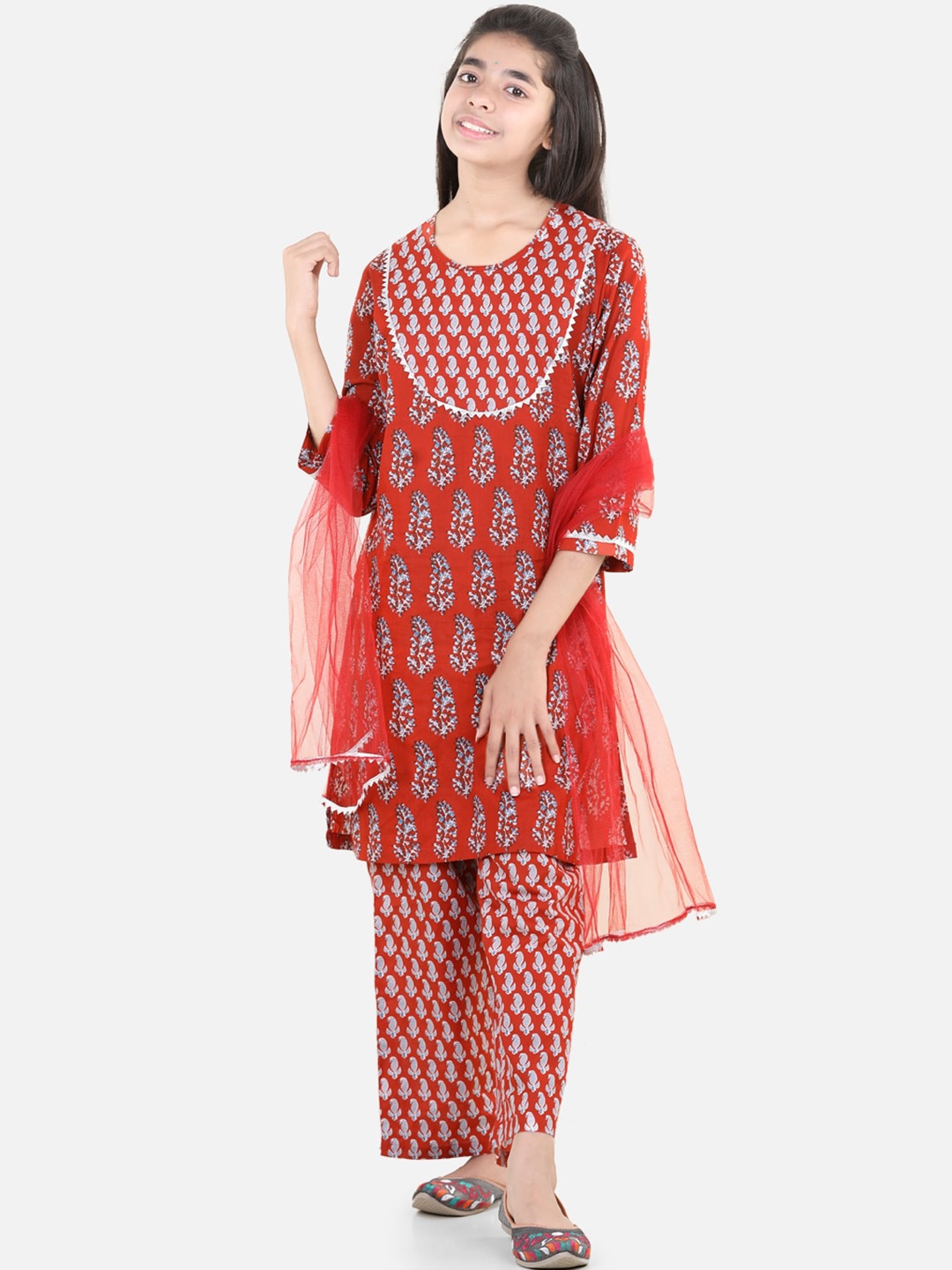 

BownBee Girls Ethnic Motifs Printed Pure Cotton Kurta & Trouser With Dupatta, Maroon