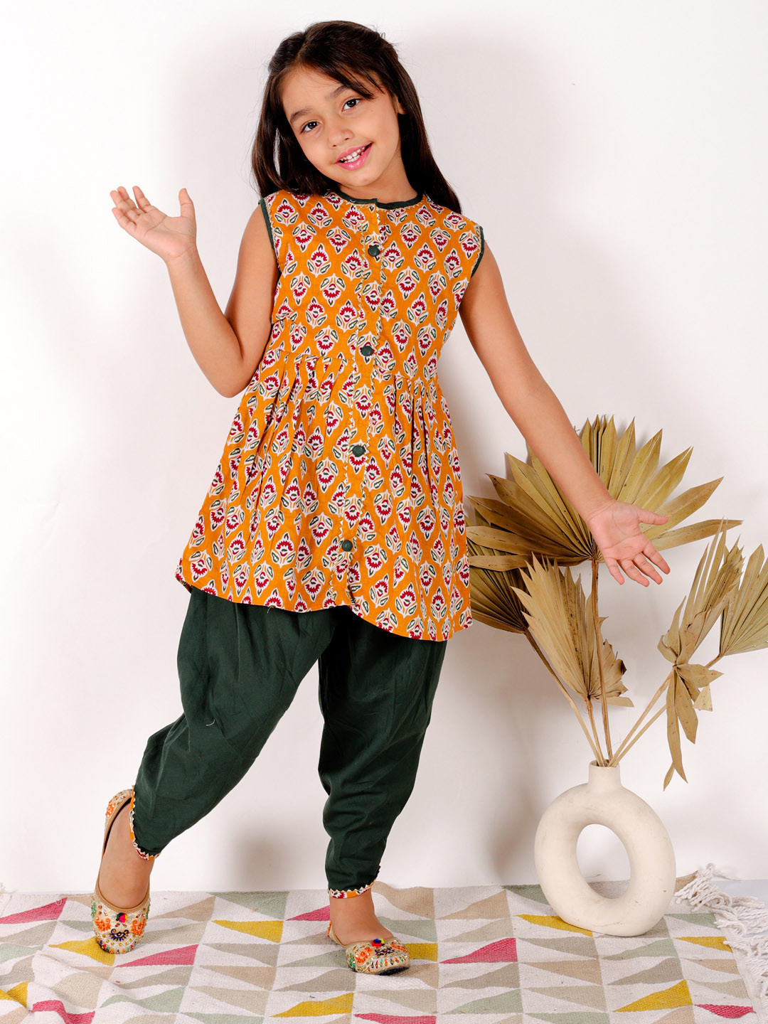 

Superminis Girls Ethnic Printed Sleeveless Pure Cotton Kurti with Salwar, Mustard