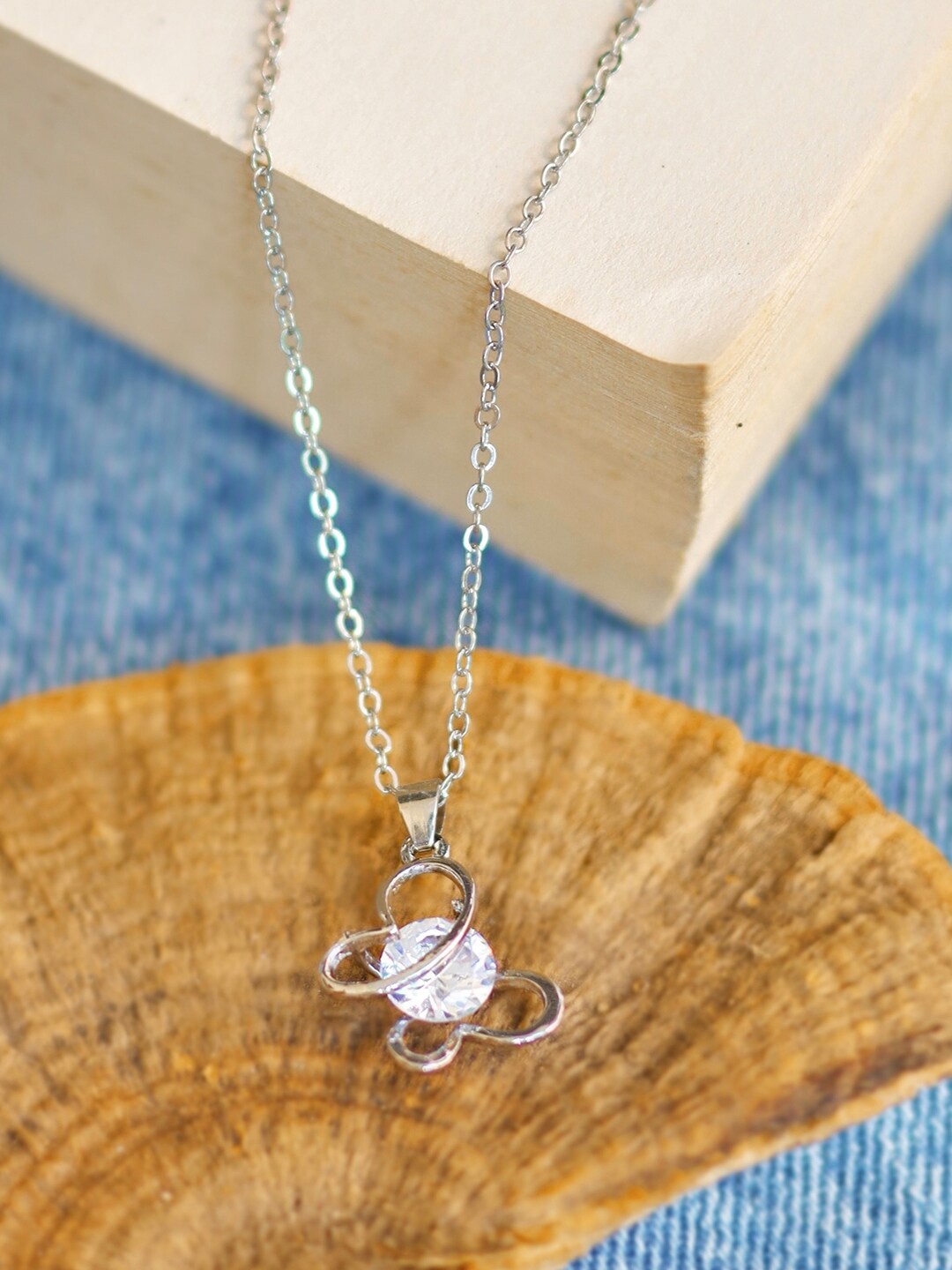 

Ayesha Silver-Plated Stone-Studded Butterfly Shaped Pendant With Chain