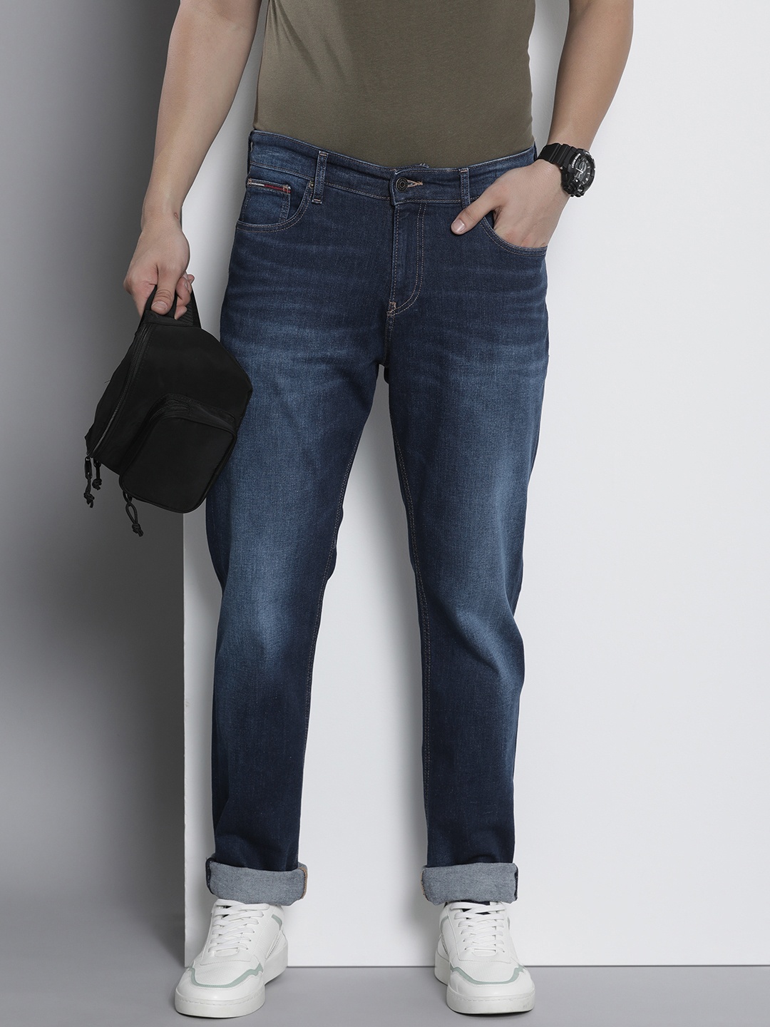 

Tommy Hilfiger Men Straight Fit Light Fade Stretchable Jeans, Blue