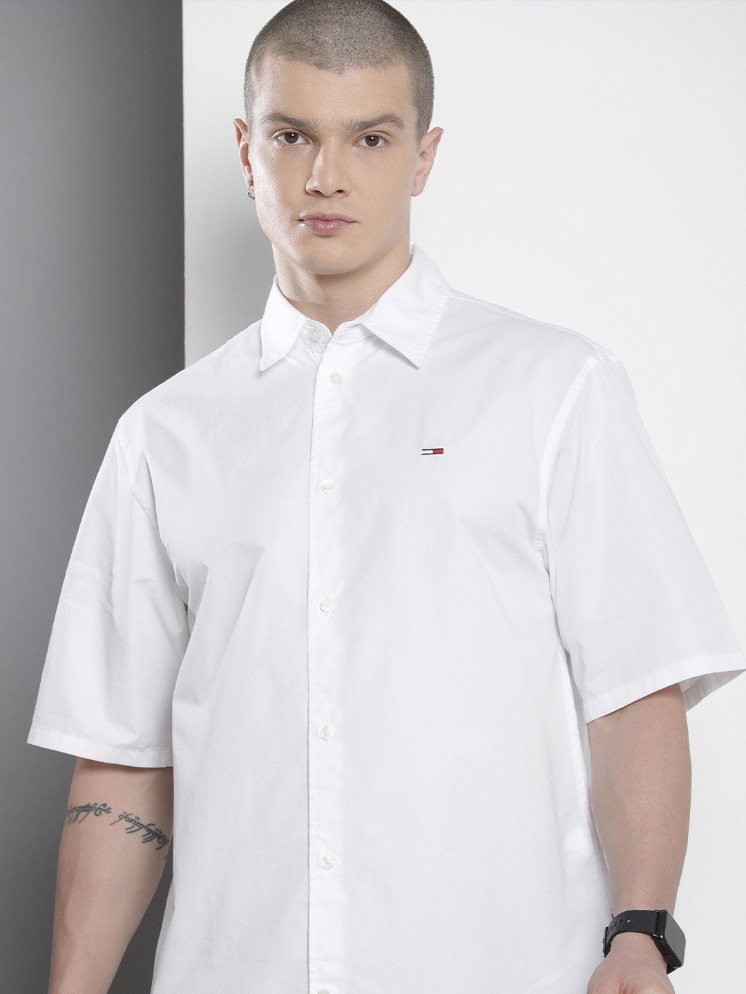 

Tommy Hilfiger Solid Button-Down Collar Relaxed Fit Casual Shirt, White