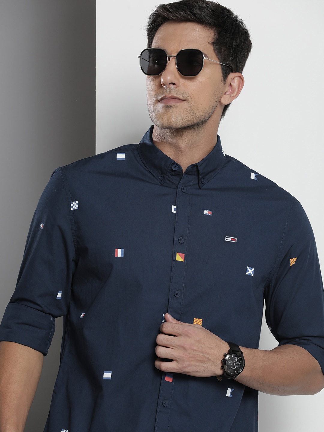 

Tommy Hilfiger Printed Classic Fit Pure Cotton Casual Shirt, Navy blue