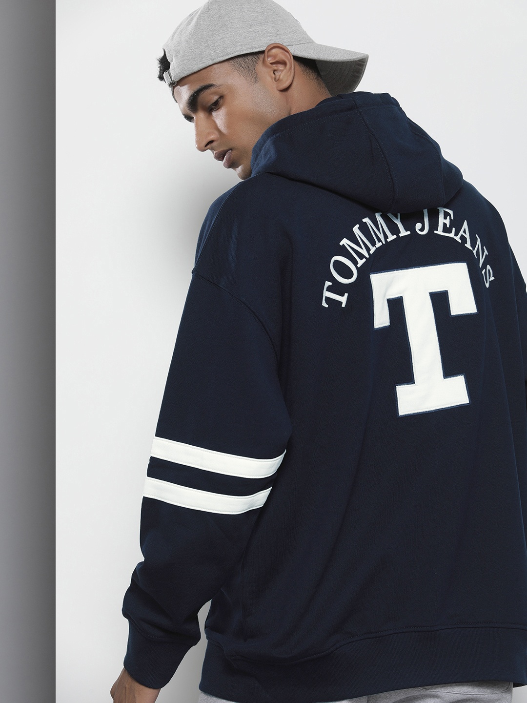 

Tommy Hilfiger Pure Cotton Embroidered Hooded Oversized Sweatshirt, Navy blue
