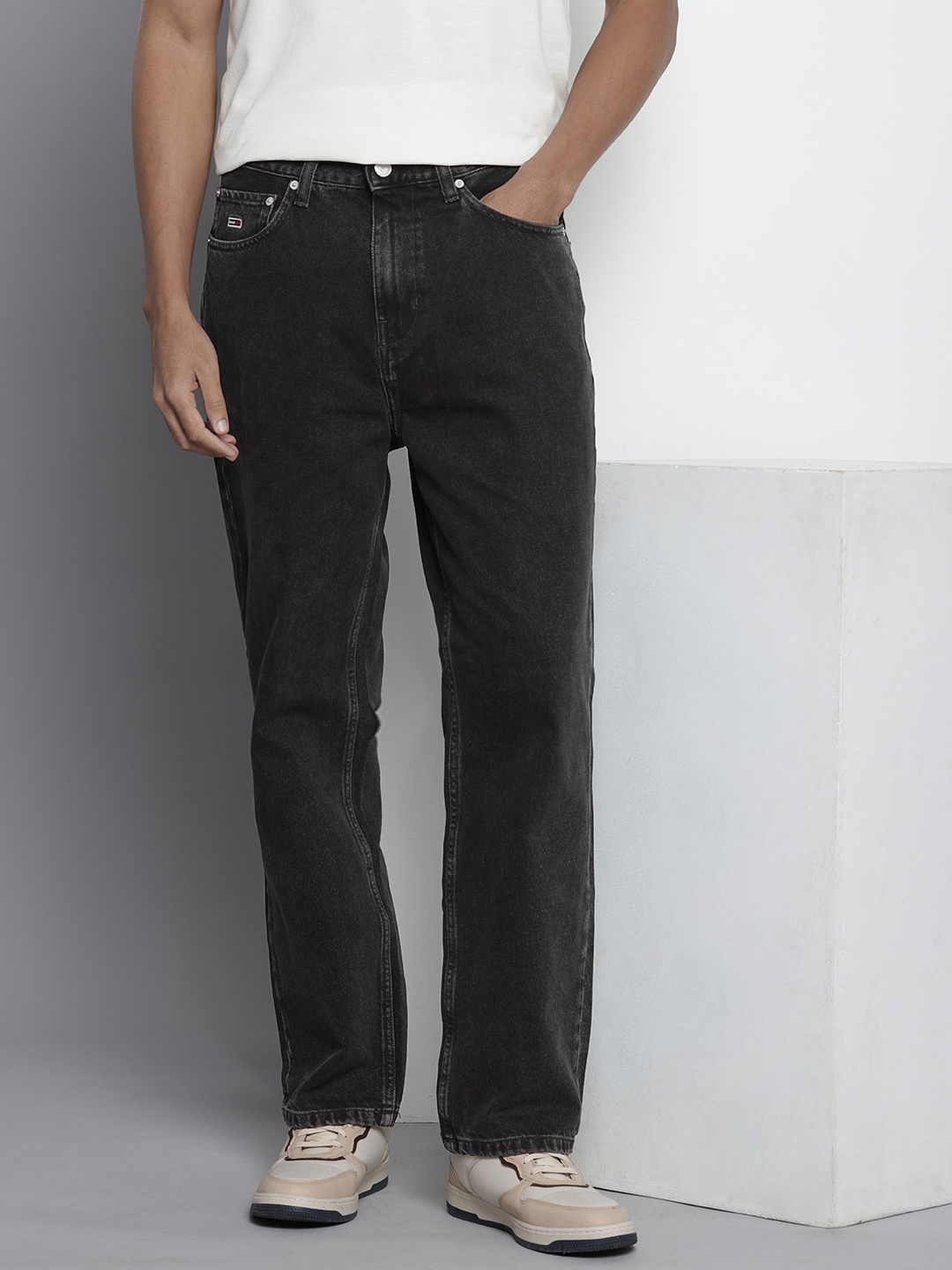 

Tommy Hilfiger Relaxed Fit Light Fade Pure Cotton Jeans, Charcoal