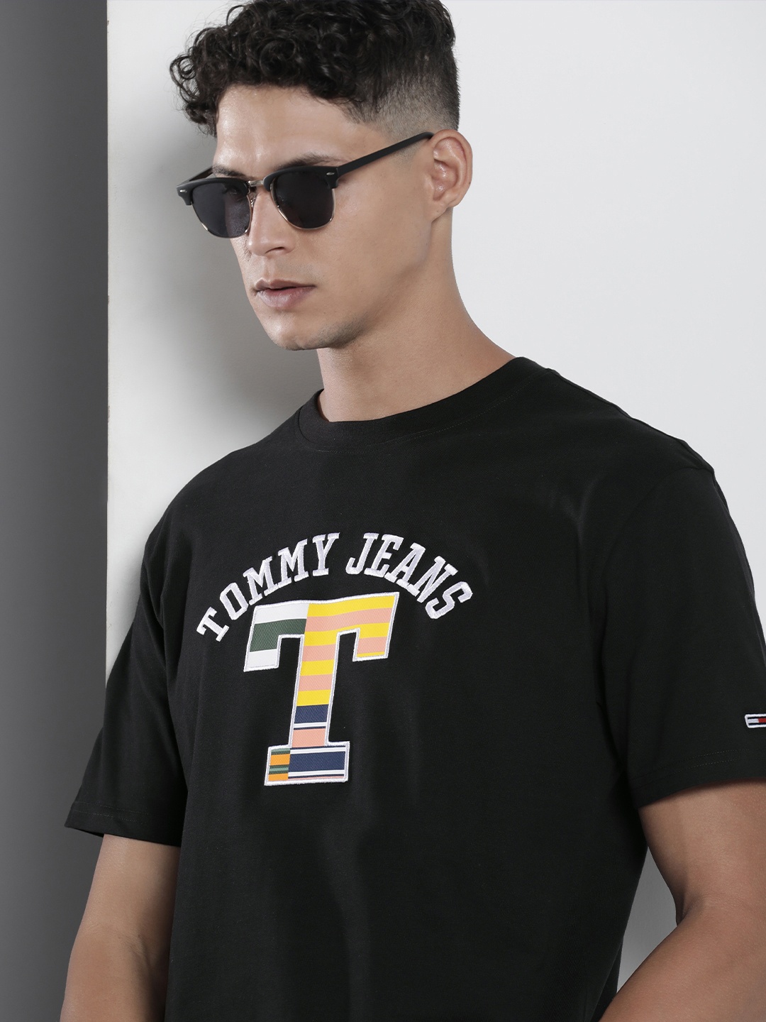 

Tommy Hilfiger Brand Logo Embroidered Pure Cotton Sustainable T-shirt, Black