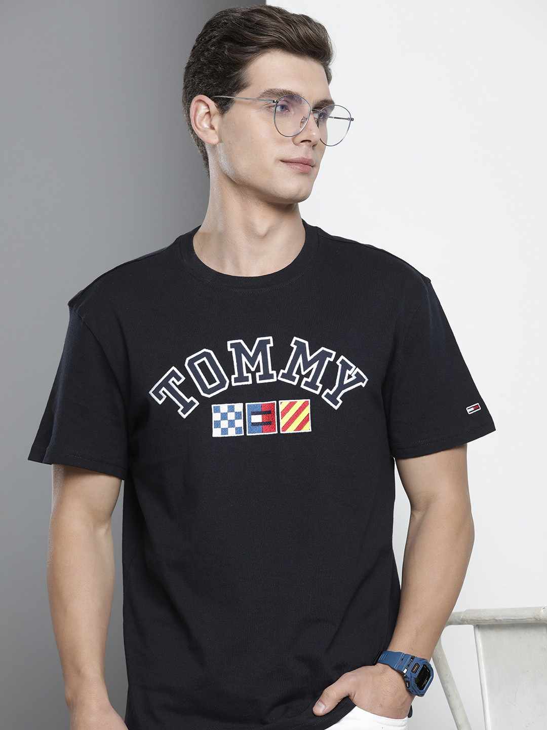 

Tommy Hilfiger Brand Logo Embroidered Drop-Shoulder Sleeves Pure Cotton Relaxed T-shirt, Navy blue