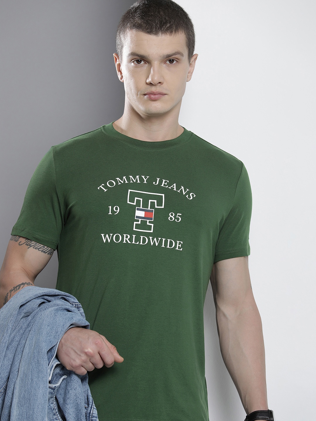 

Tommy Hilfiger Brand Logo Applique Slim Fit T-shirt, Green