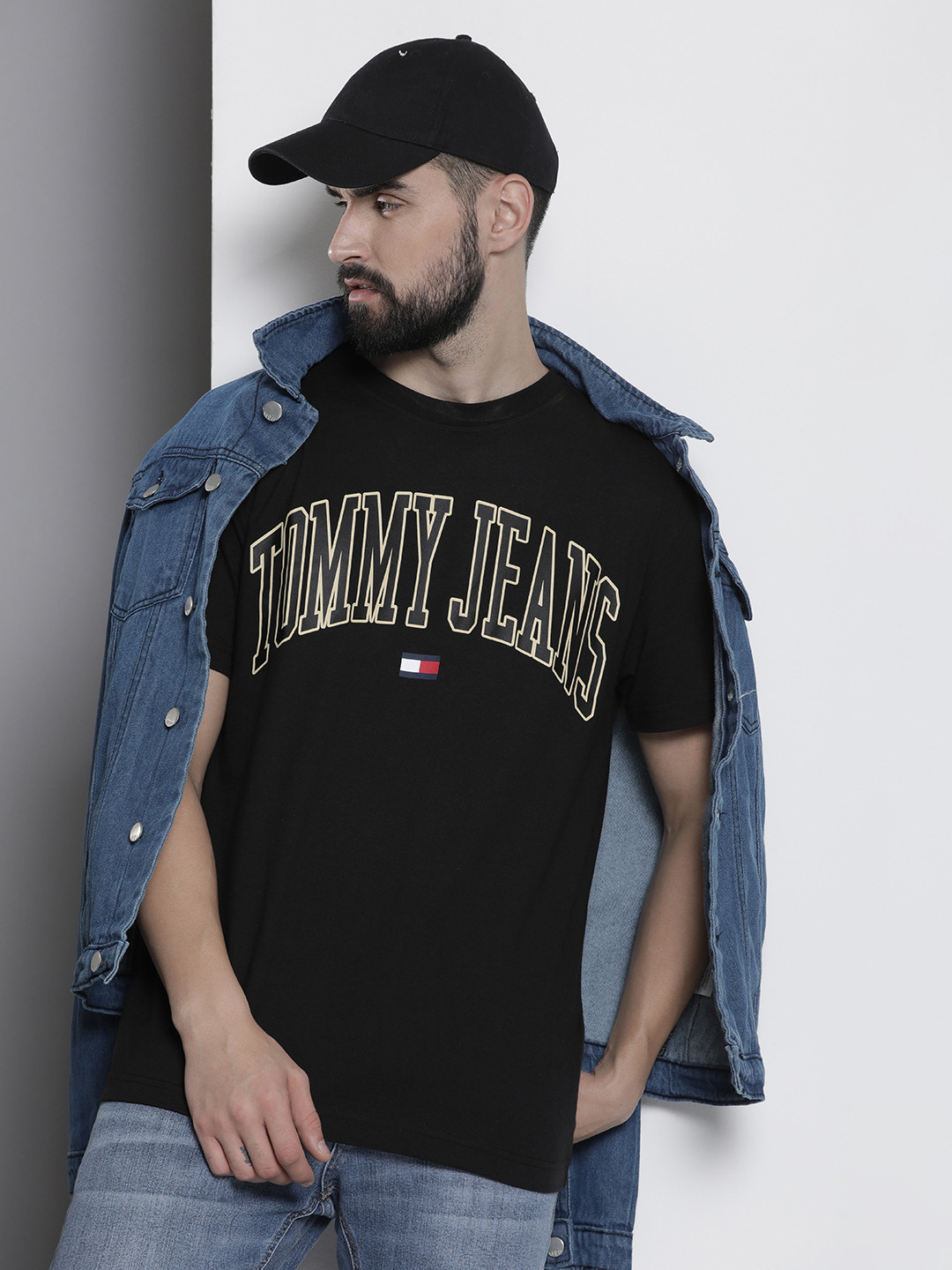 

Tommy Hilfiger Brand Logo Printed Pure Cotton T-shirt, Black