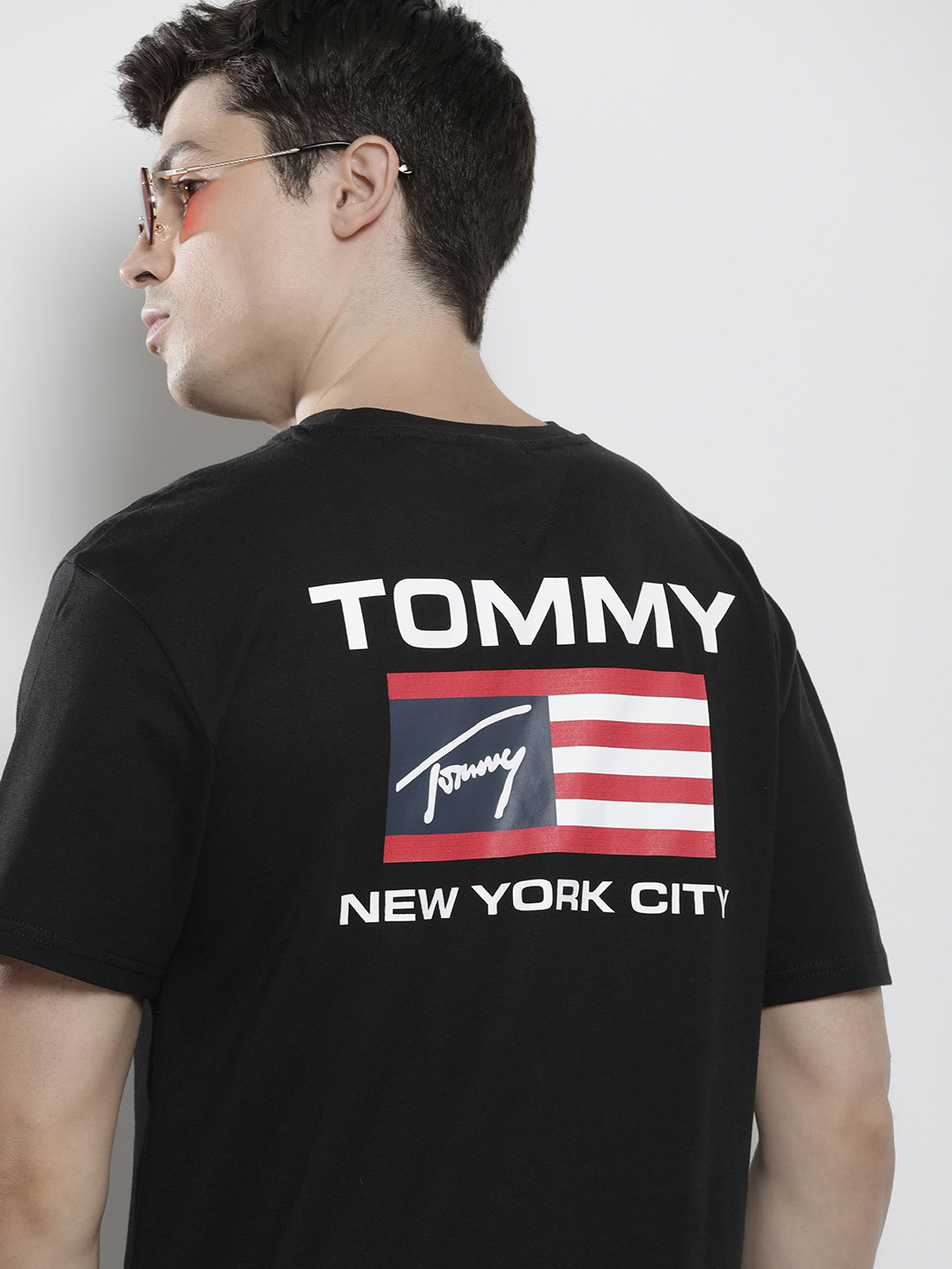 

Tommy Hilfiger Brand Logo Printed Drop-Shoulder Sleeves Pure Cotton T-shirt, Black