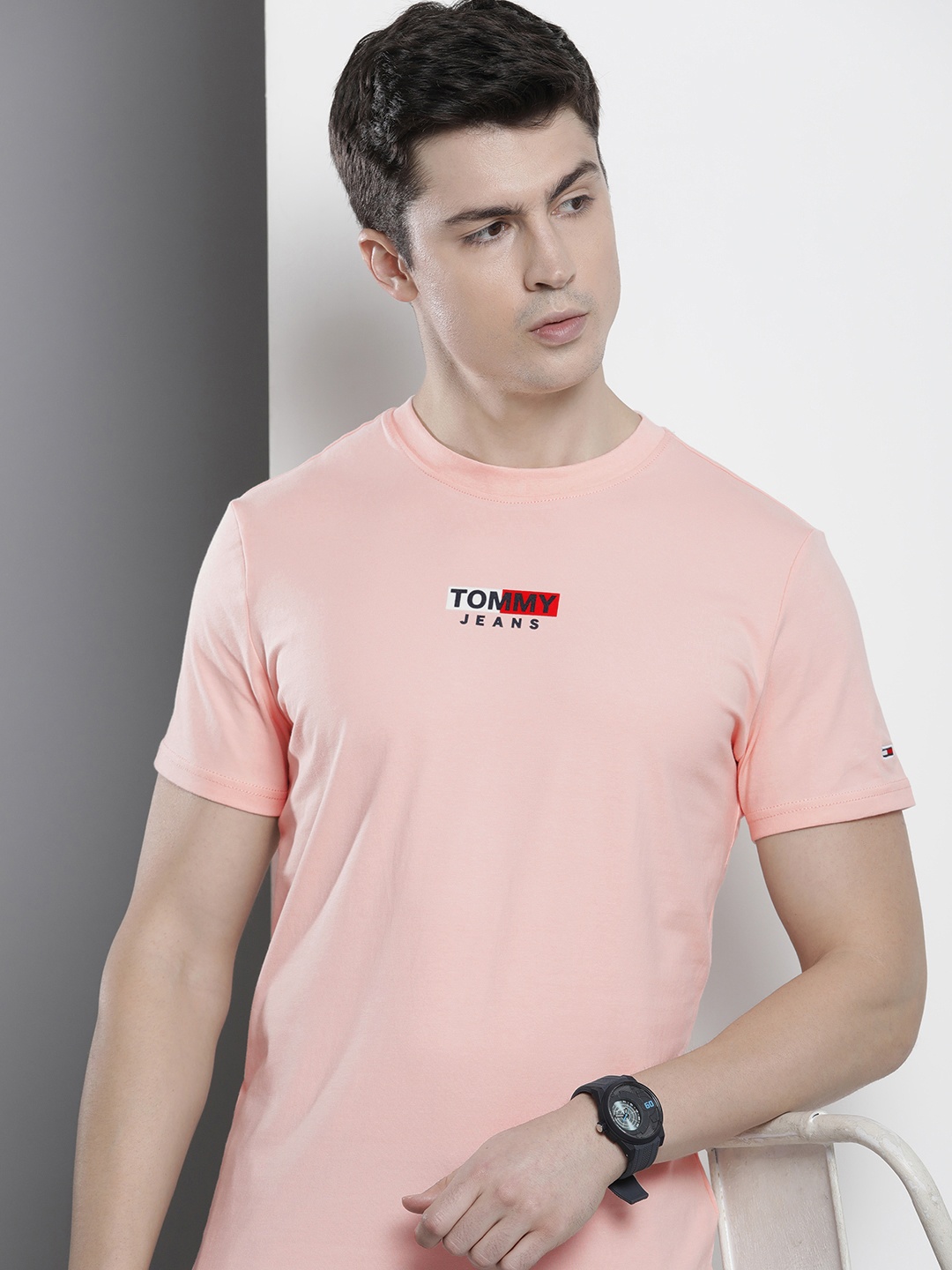 

Tommy Hilfiger Brand Logo Applique Slim Fit T-shirt, Peach