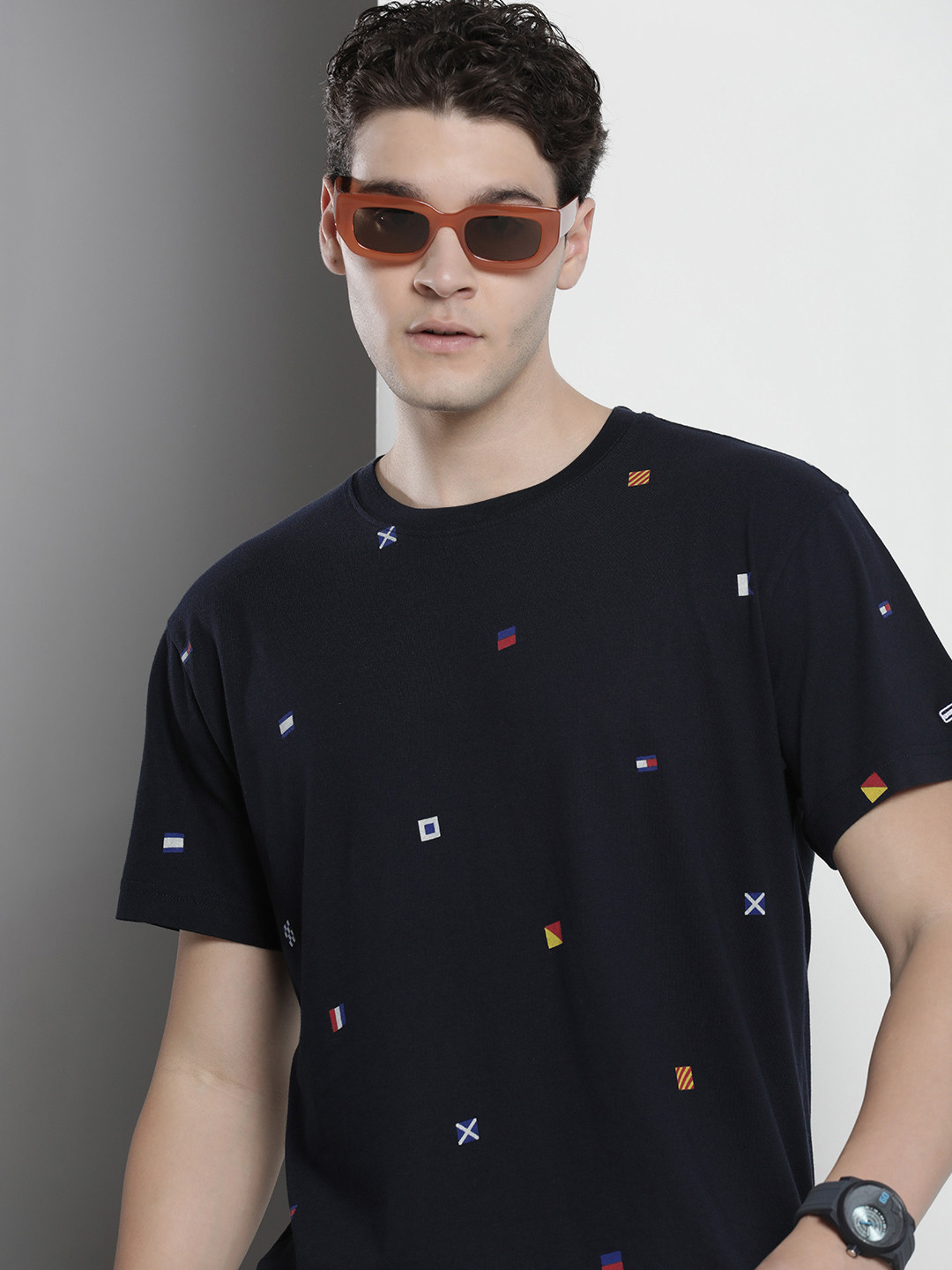 

Tommy Hilfiger Pure Cotton Relaxed Fit Geometric Printed Casual T-shirt, Navy blue