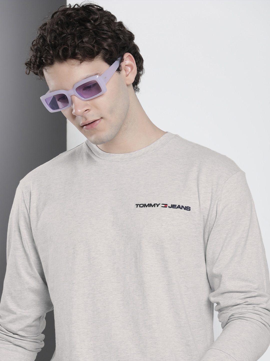 

Tommy Hilfiger Brand Logo Embroidered Pure Cotton Sustainable T-shirt, Grey