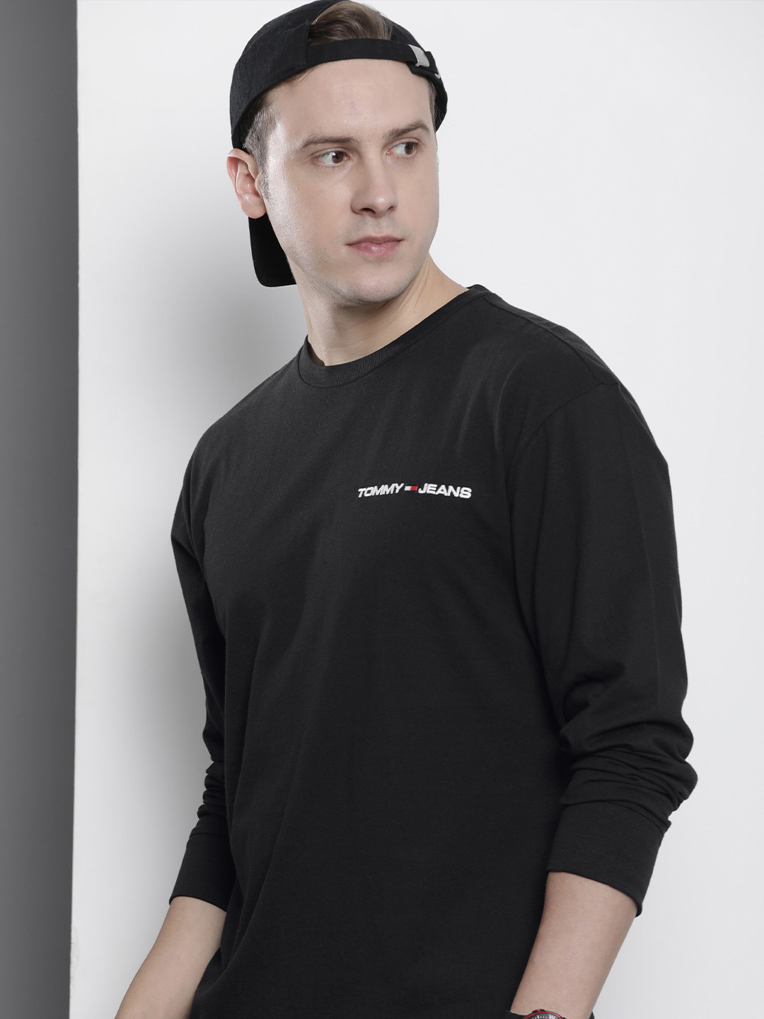 

Tommy Hilfiger Solid With Embroidered Detail Long Sleeves Pure Cotton Longline T-shirt, Black