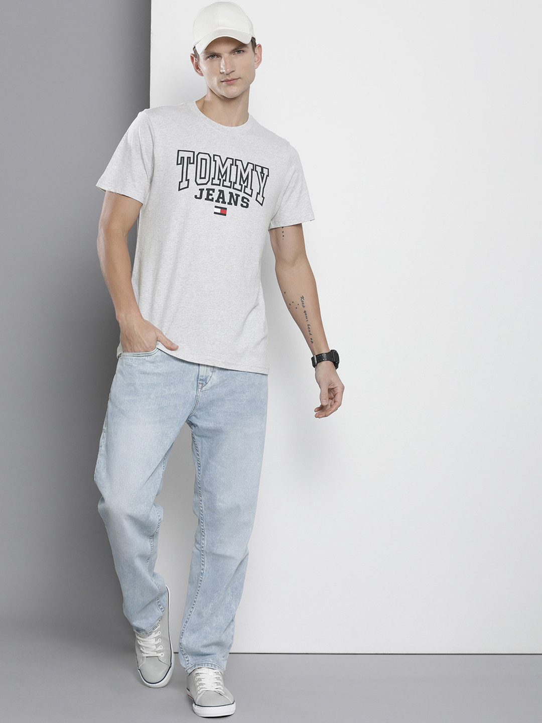 

Tommy Hilfiger Brand Logo Printed Pure Cotton T-shirt, Grey