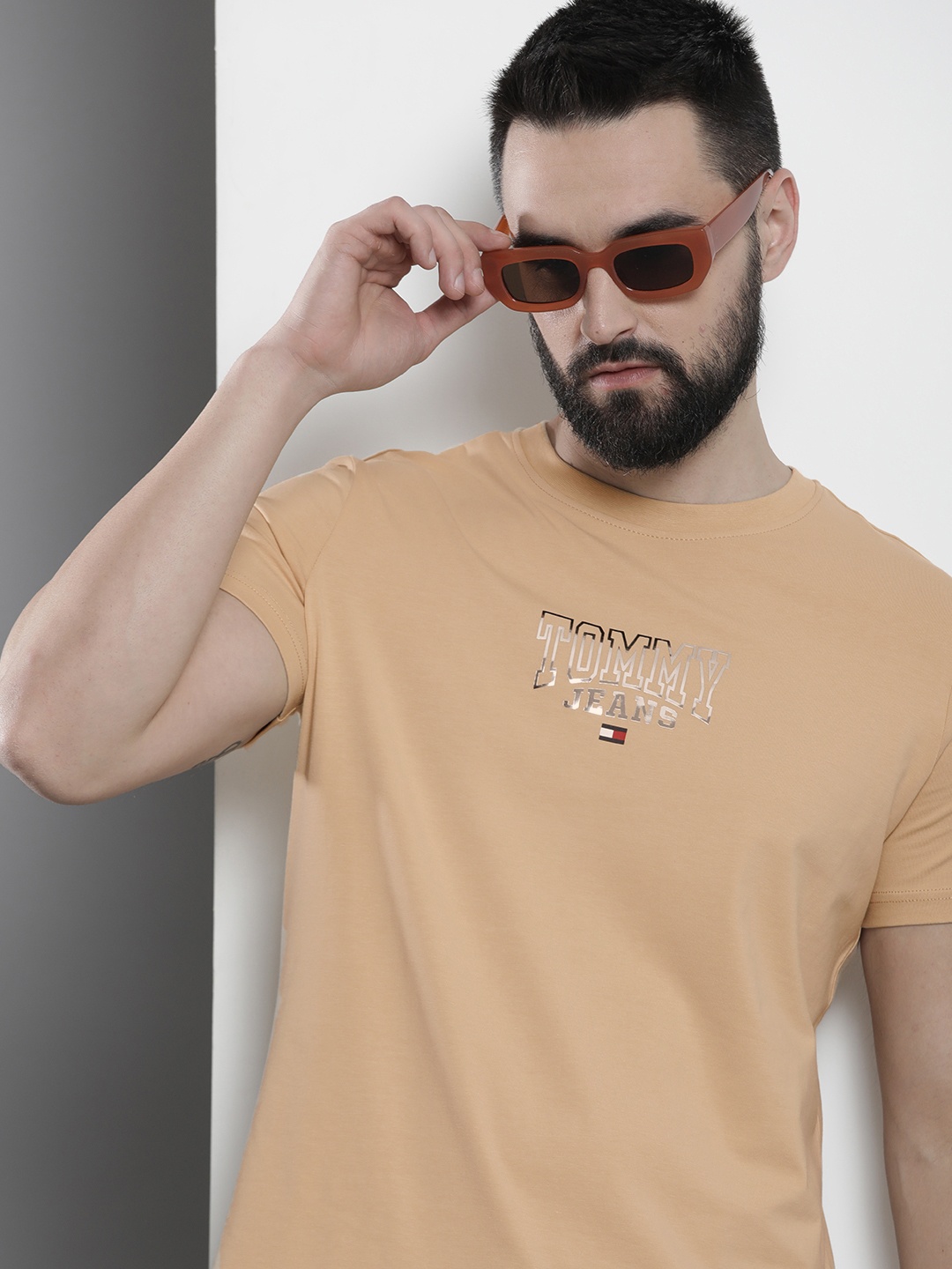 

Tommy Hilfiger Brand Logo Printed Slim Fit T-shirt, Beige