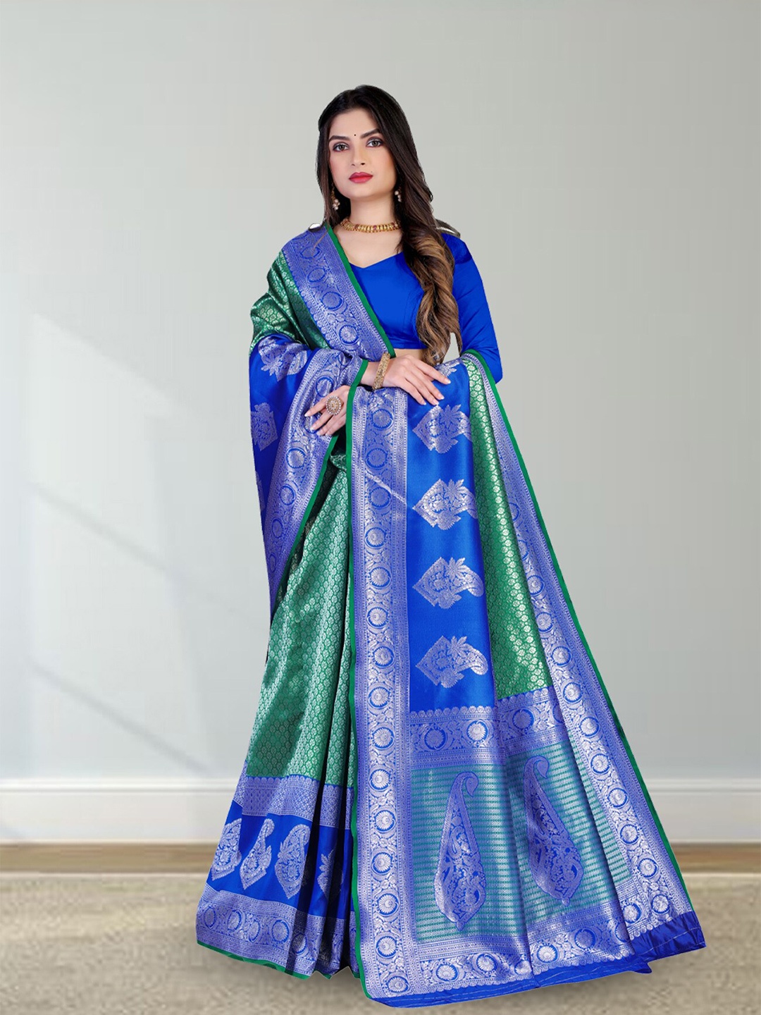 

N N ENTERPRISE Woven Design Zari Silk Blend Kanjeevaram Saree, Lime green