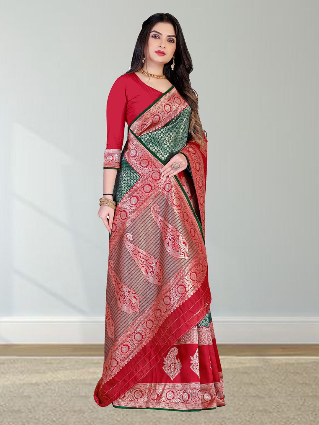 

N N ENTERPRISE Woven Design Zari Silk Blend Kanjeevaram Saree, Green