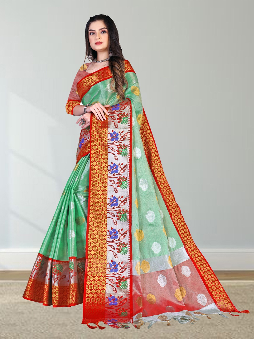 

N N ENTERPRISE Woven Design Zari Silk Blend Kanjeevaram Saree, Green