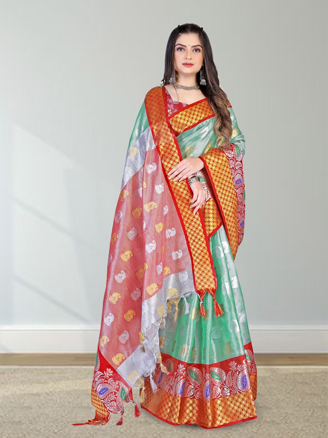 

N N ENTERPRISE Woven Design Zari Kanjeevaram Saree, Green