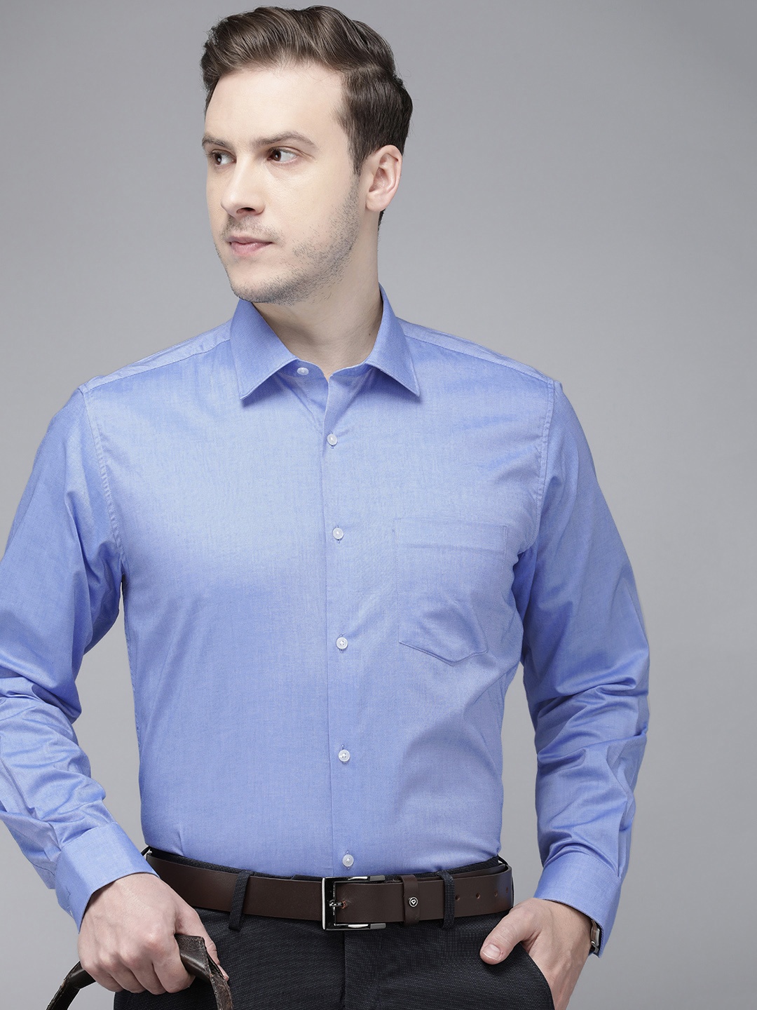 

Van Heusen Pure Cotton Solid Spread Collar Custom Fit Formal Shirt, Blue