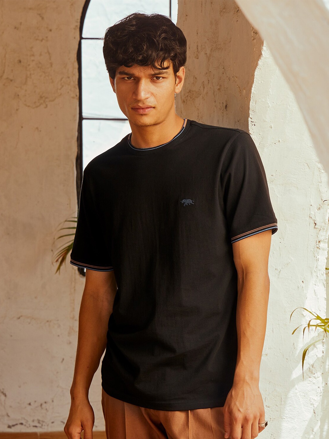 

Andamen Round Neck Cotton T-shirt, Black