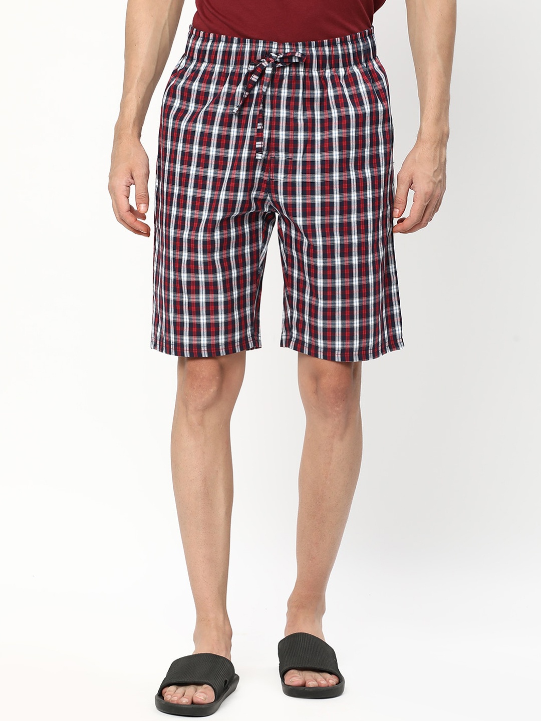 

R&B Men Mid-Rise Checked Cotton Shorts, Red
