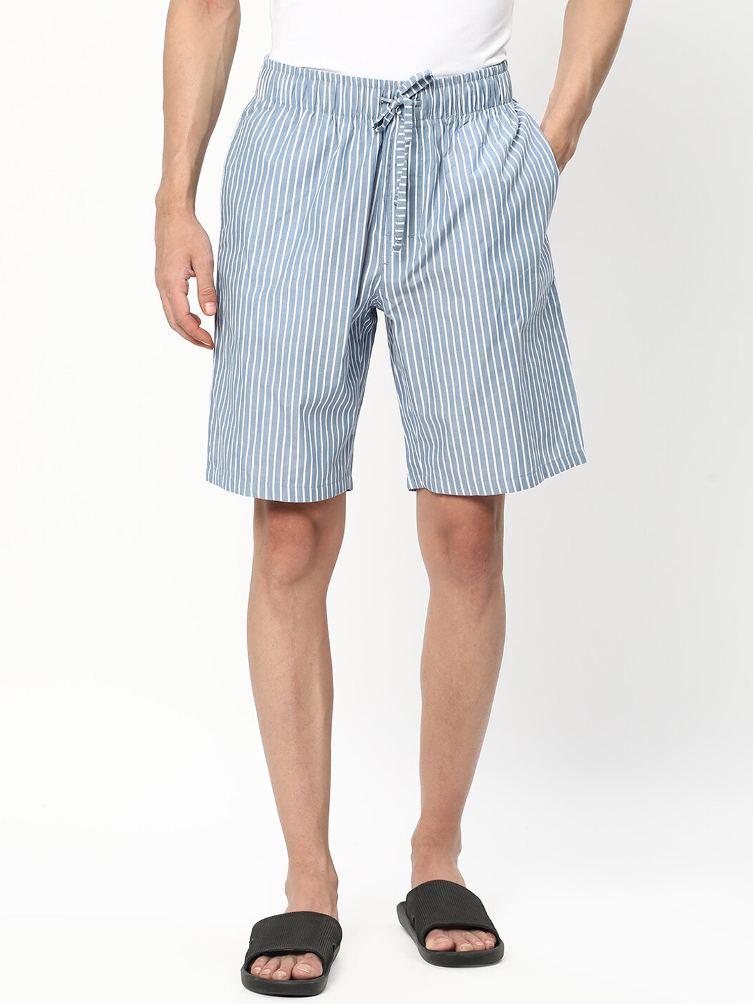 

R&B Men Striped Cotton Shorts, Blue