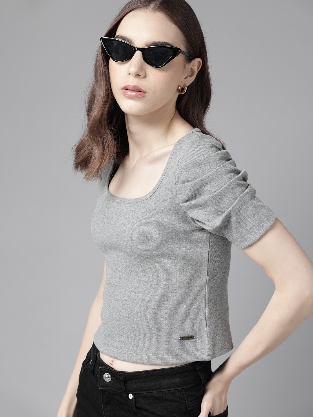 

Roadster Women Solid Regular Fit T-shirt, Grey melange