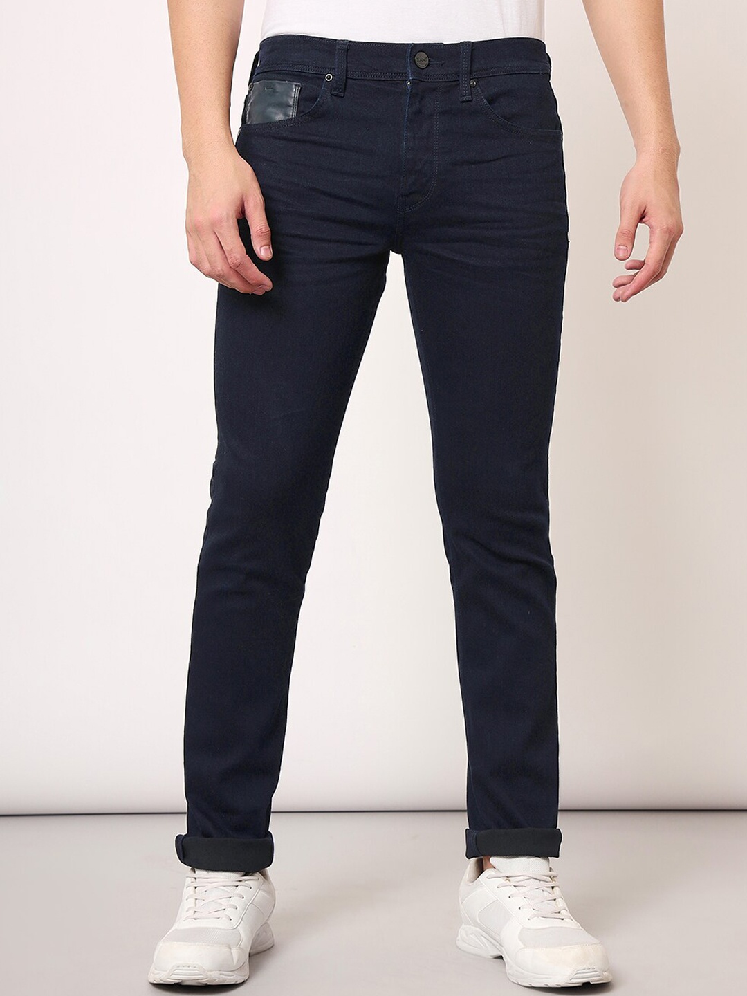 

Lee Men Mid Rise Clean Look Crinkle Slim Fit Cotton Jeans, Blue