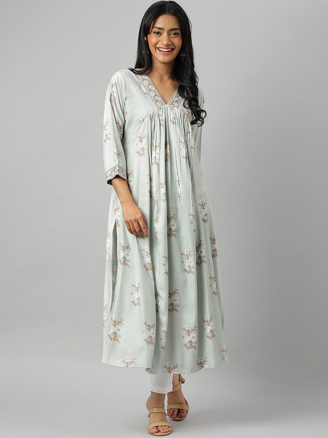 

RATAN Floral Screen Printed Empire Straight Kurta, Grey