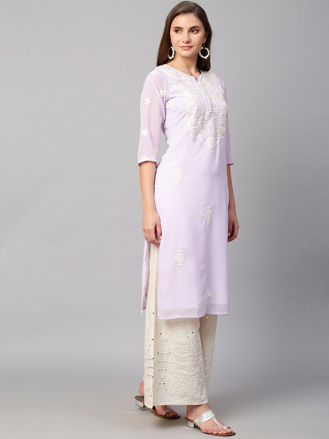 

RATAN Floral Embroidered Chikankari Round Neck Regular Kurta, Purple