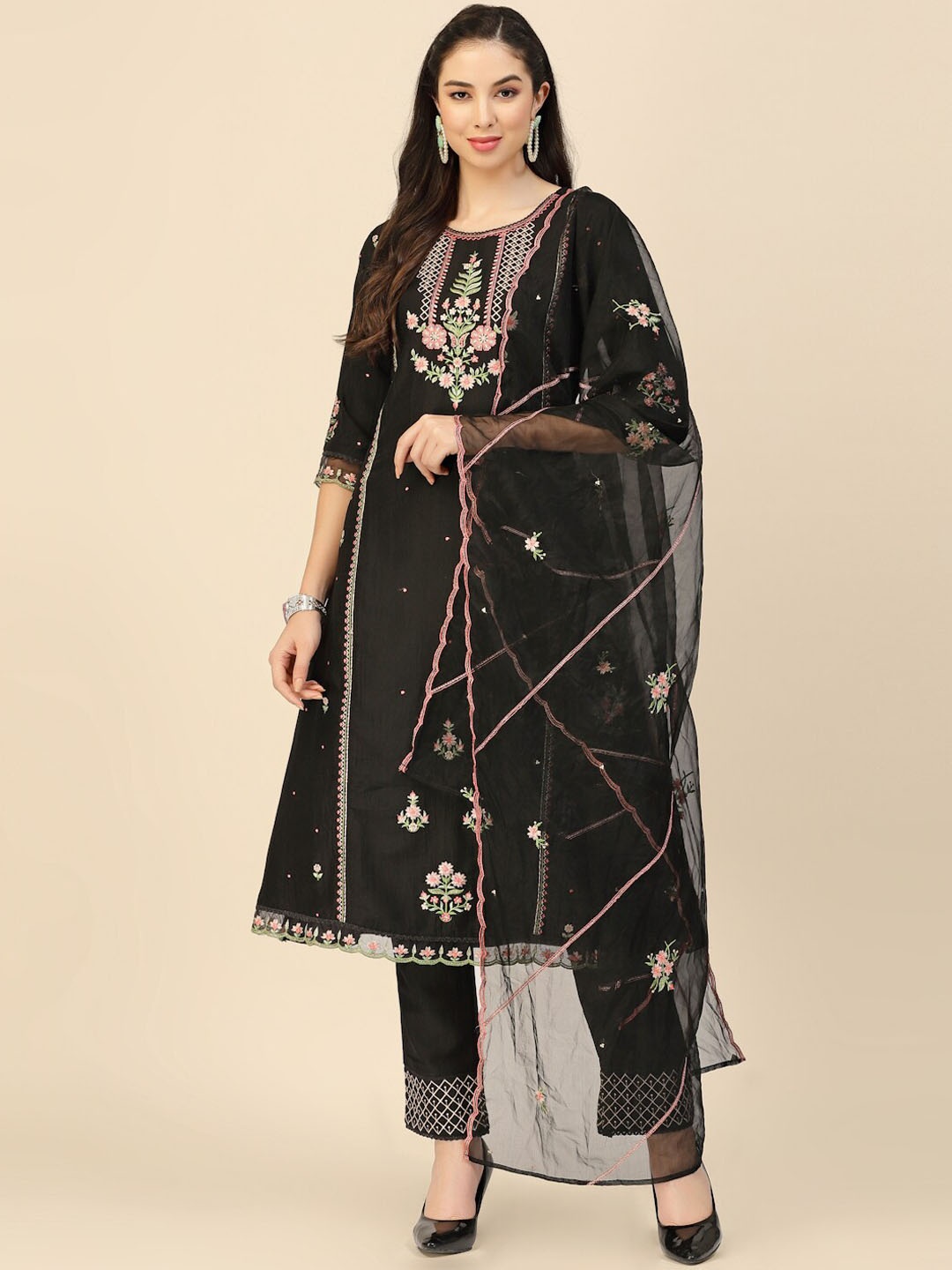 

Sangria Embroidered Thread Work Kurta With Trouser & Dupatta, Black