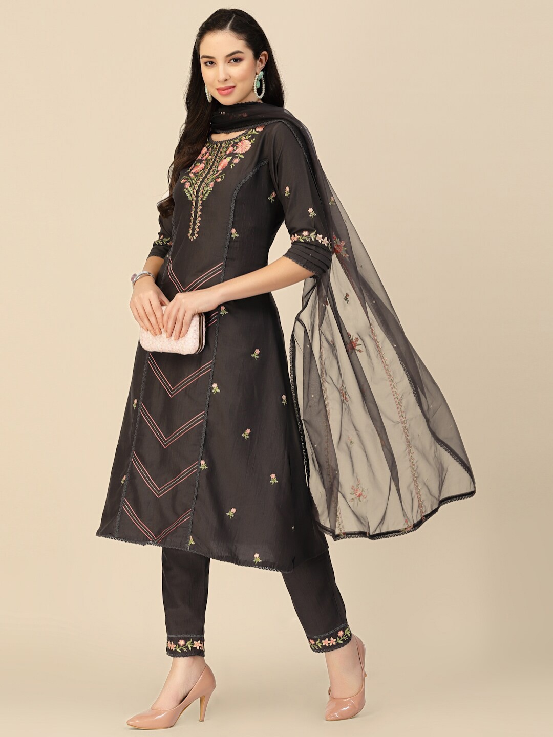 

Sangria Embroidered Thread Work Kurta With Trousers & Dupatta, Black