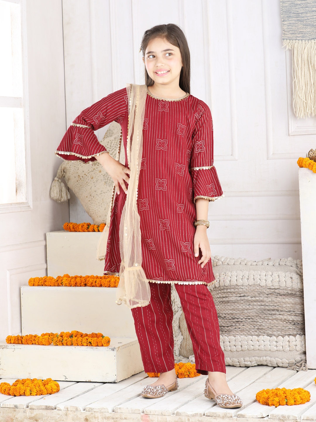 

Cutiekins Girls Ethnic Motifs Printed Kurta & Trousers With Dupatta, Maroon