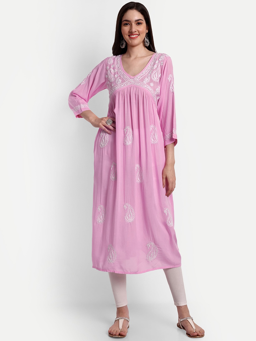 

Indiankala4u Chikankari Embroidered V-Neck Kurta, Pink