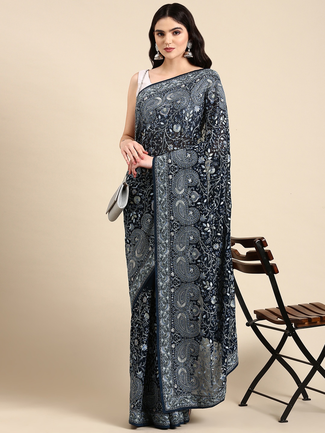 

MOHEY Ethnic Motifs Zari Pure Georgette Heavy Work Saree, Navy blue