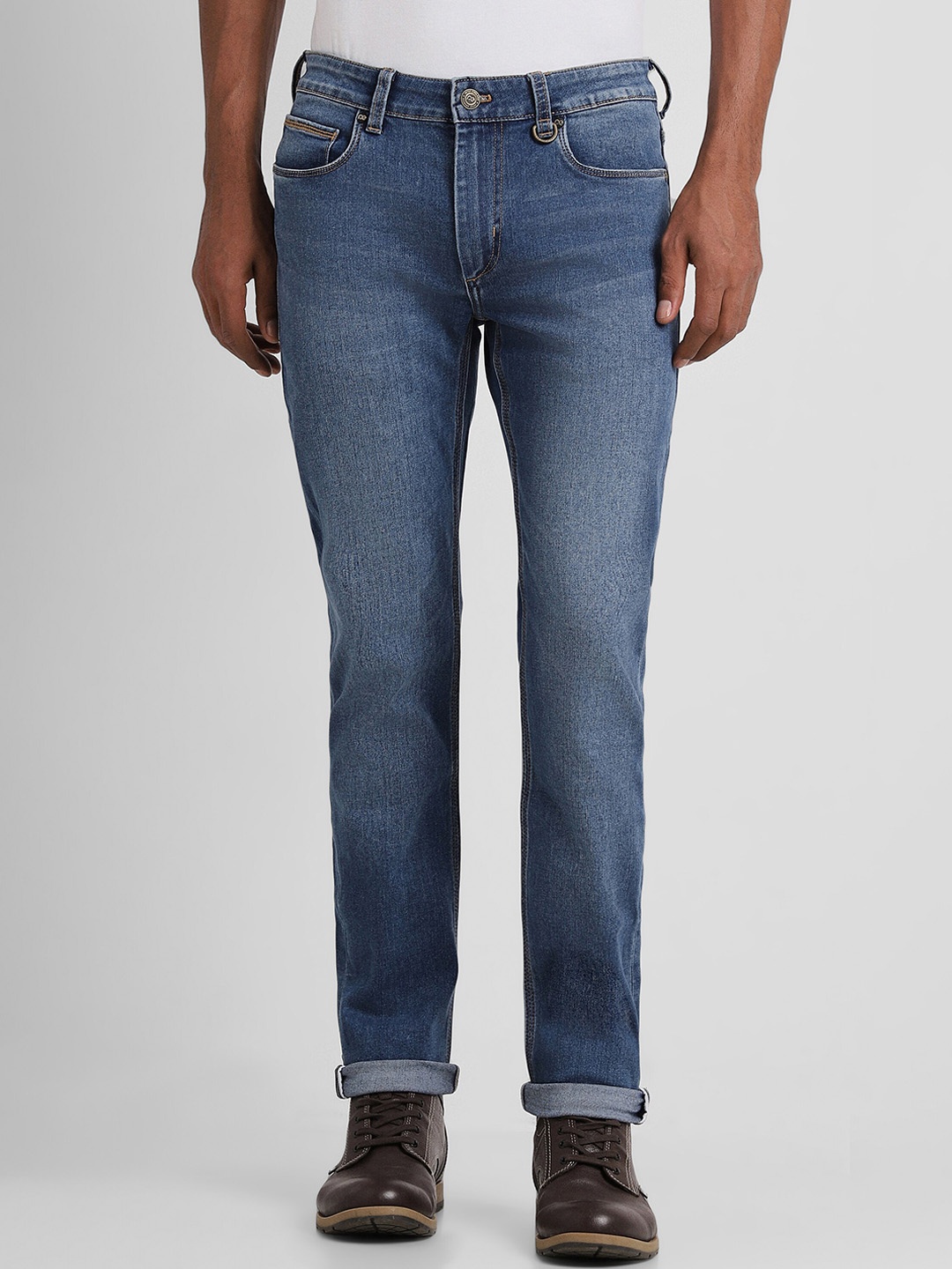 

Peter England Casuals Men Slim Fit Clean Look Light Fade Jeans, Blue