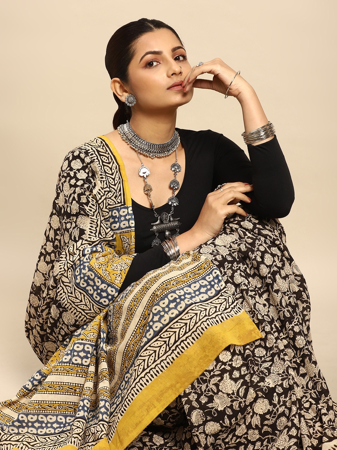 

Taavi Ethnic Motifs Pure Cotton Block Print Saree, Black