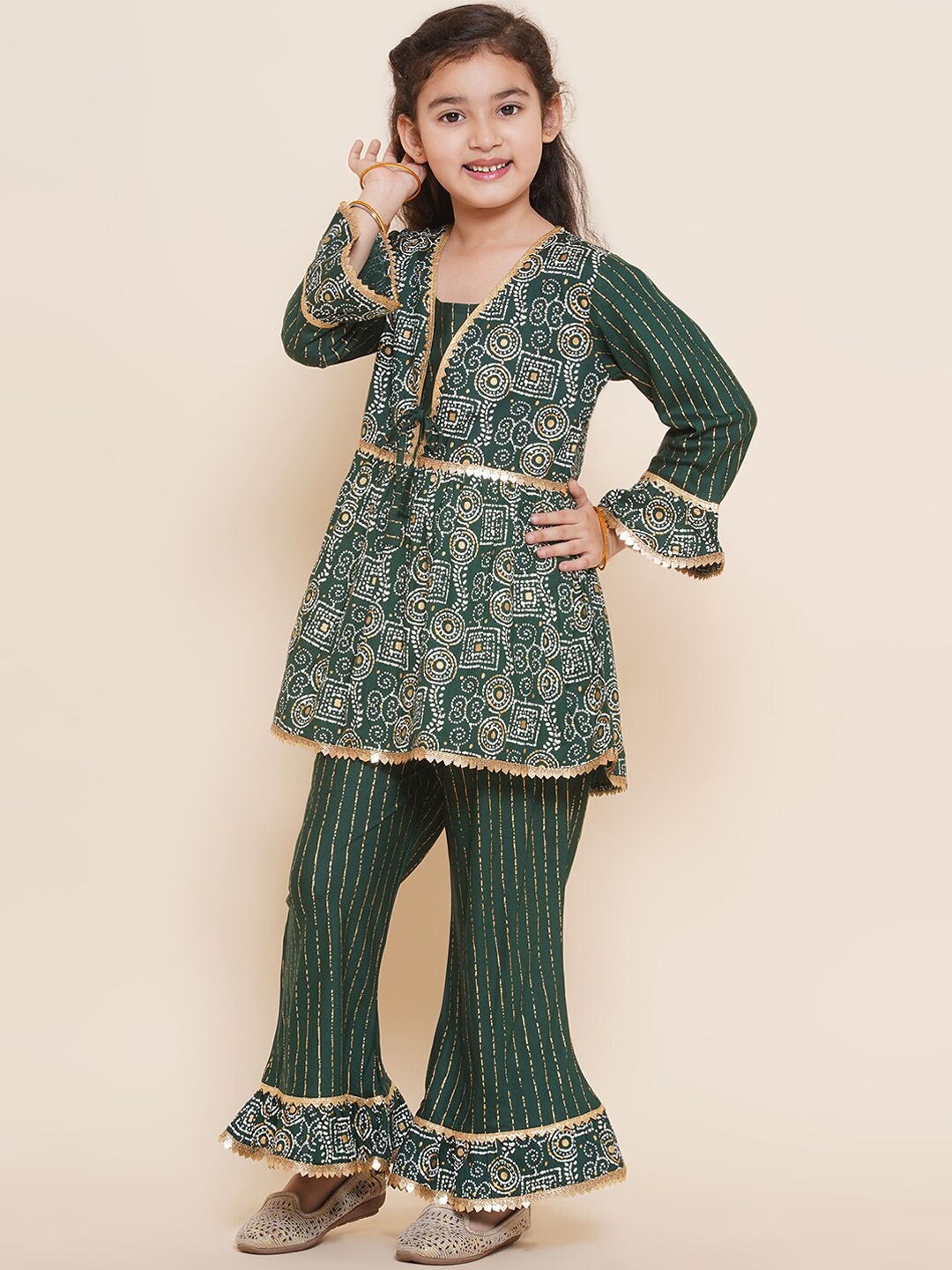 

Aj DEZInES Girls Ethnic Motifs Printed Empire Gotta Patti Pure Cotton Kurti with Sharara, Green