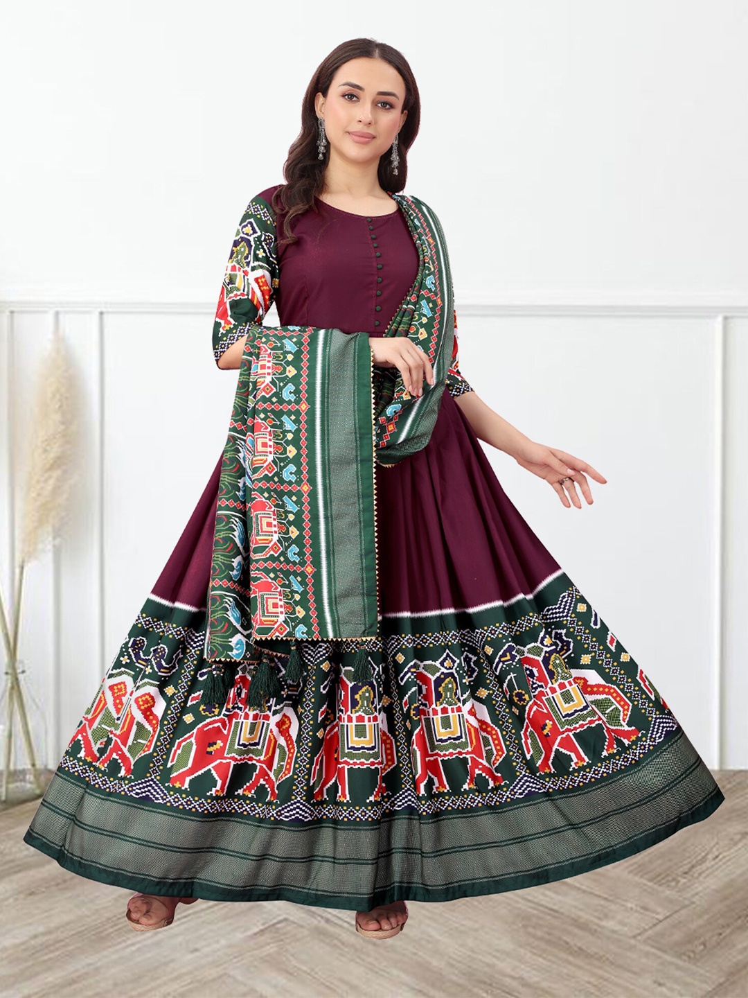 

N N ENTERPRISE Ethnic Motifs Printed Anarkali Kurta With Dupatta, Burgundy
