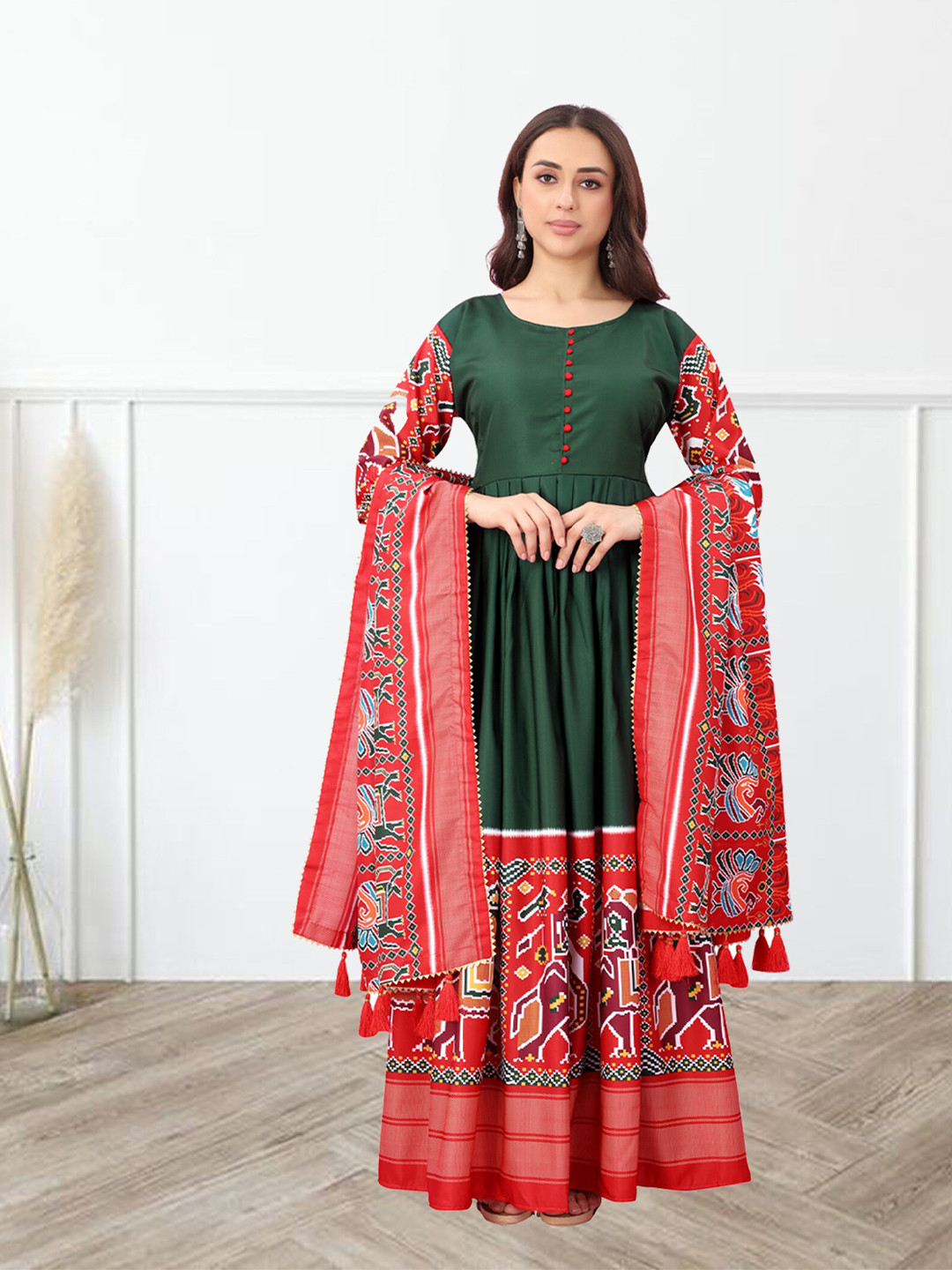 

N N ENTERPRISE Ethnic Motifs Printed Anarkali Kurta With Dupatta, Green