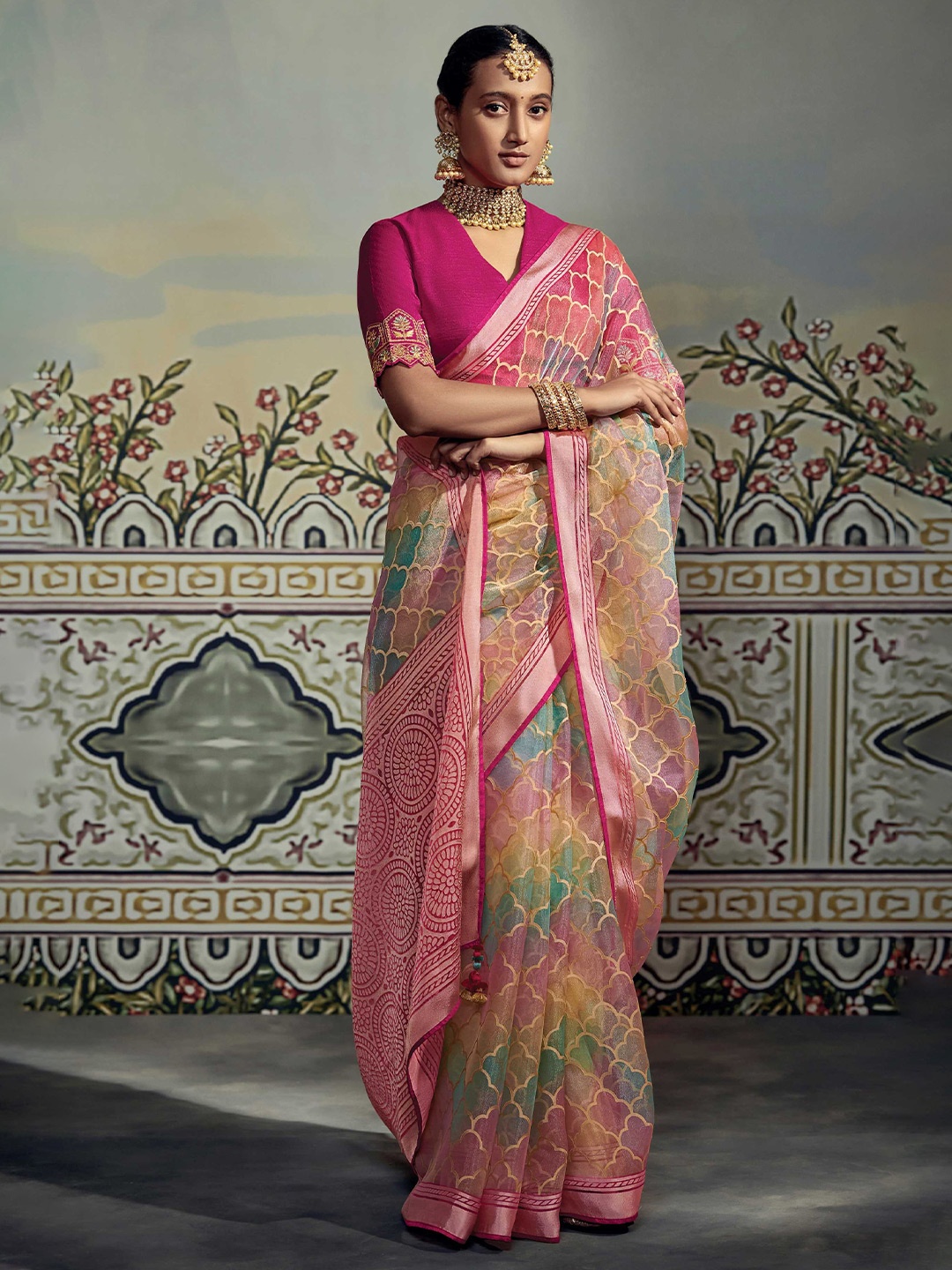 

Mitera Peach & Pink Geometric Brasso Zari Saree With Blouse Piece