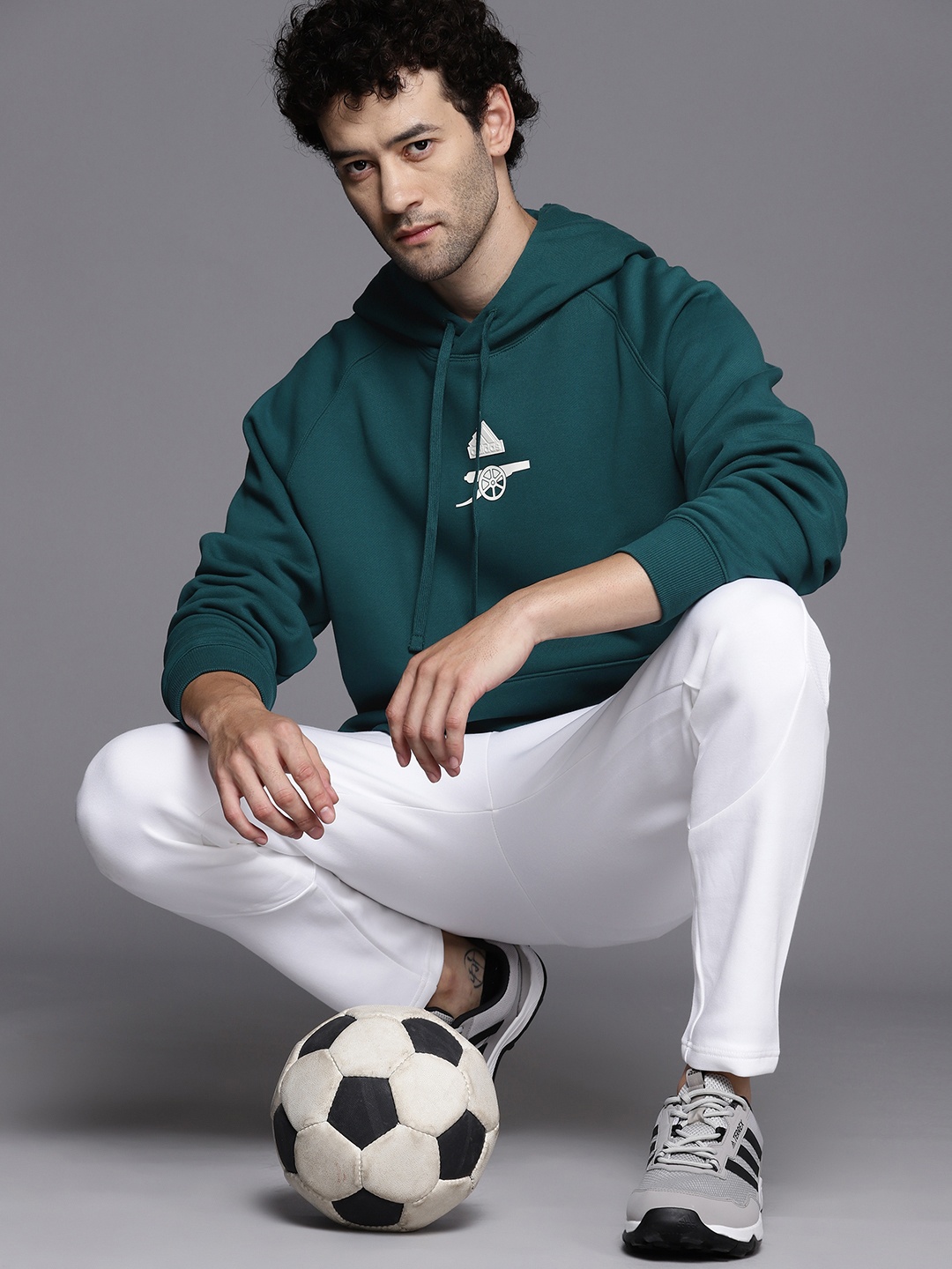 

ADIDAS Men Green Hooded Football Sweatshirt