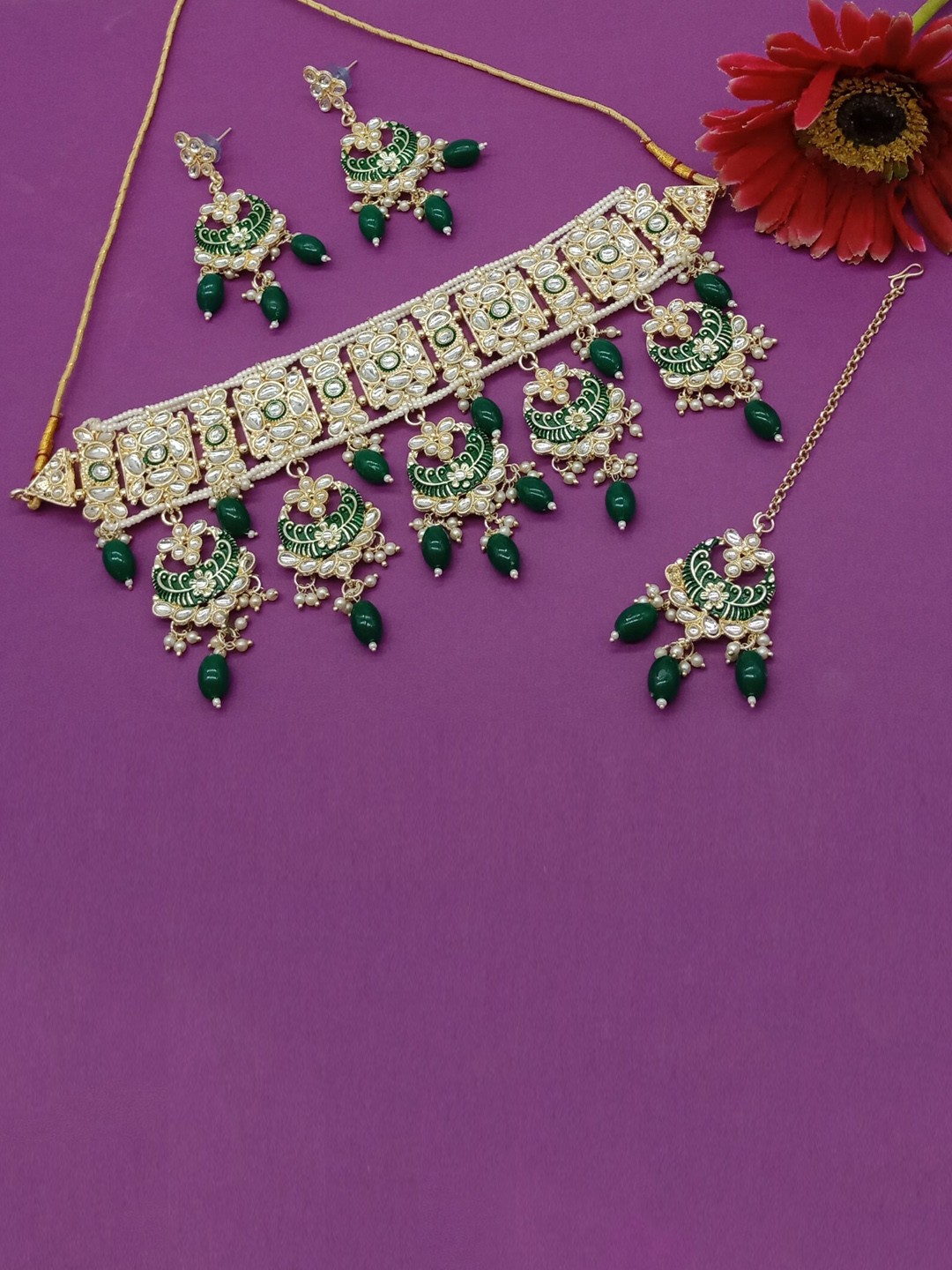

AASHISH IMITATION Gold-Plated Kundan-Studded Meenakari Jewellery Set