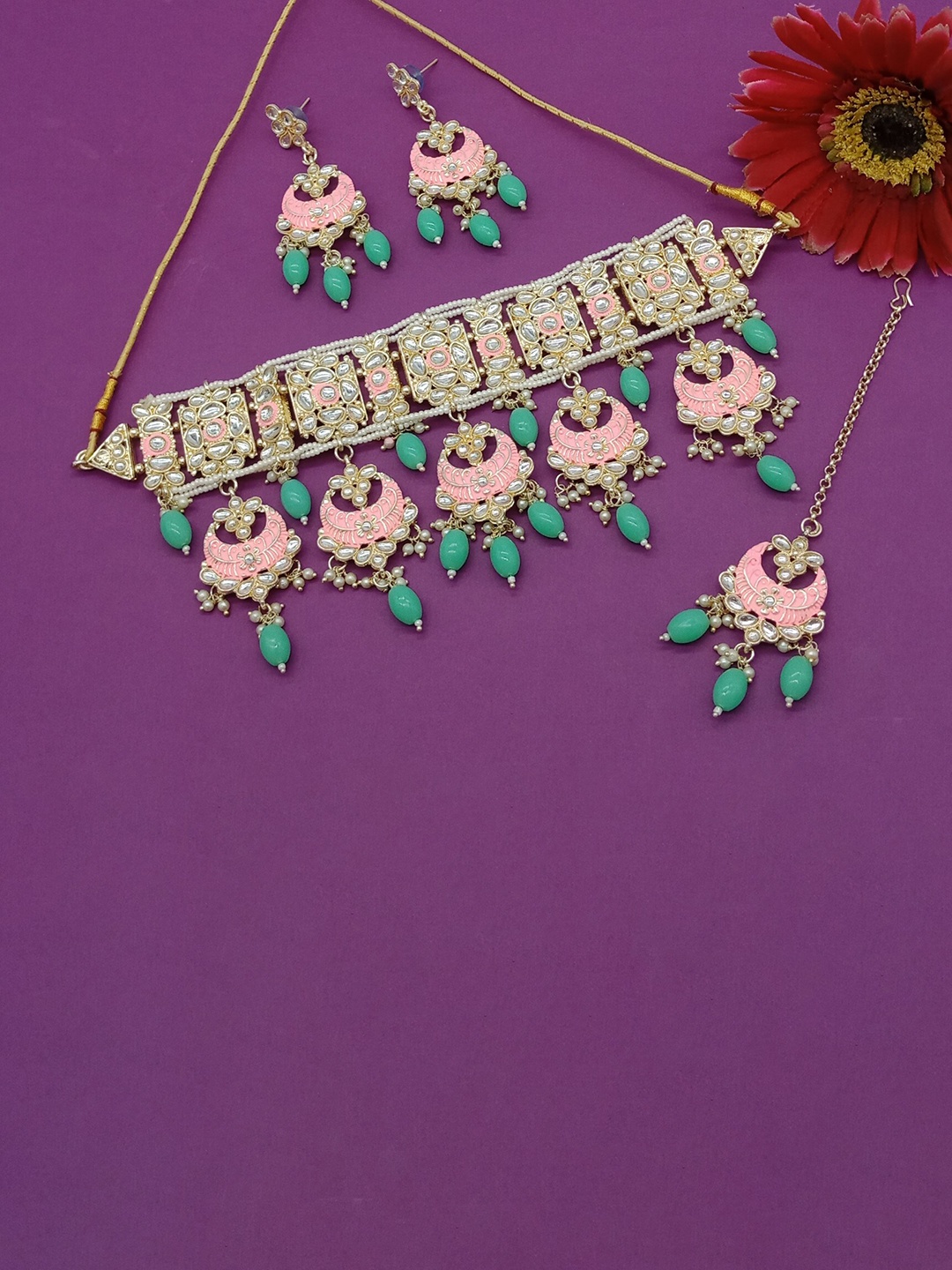 

AASHISH IMITATION Gold-Plated Kundan-Studded & Beaded Jewellery Set
