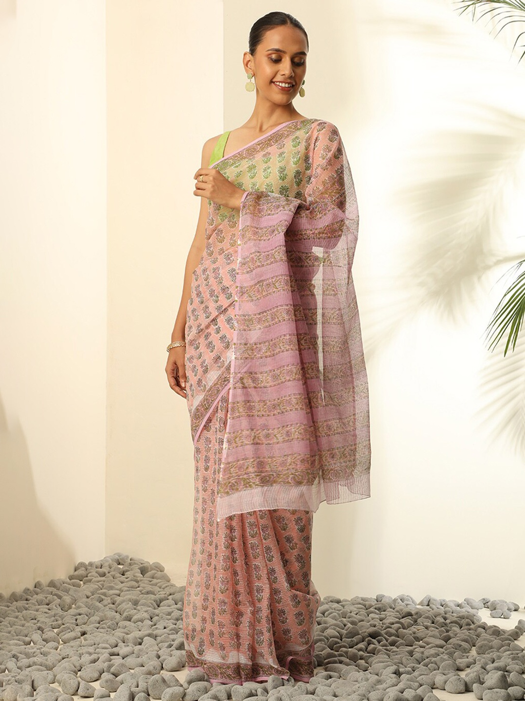 

Taneira Floral Printed Saree, Pink